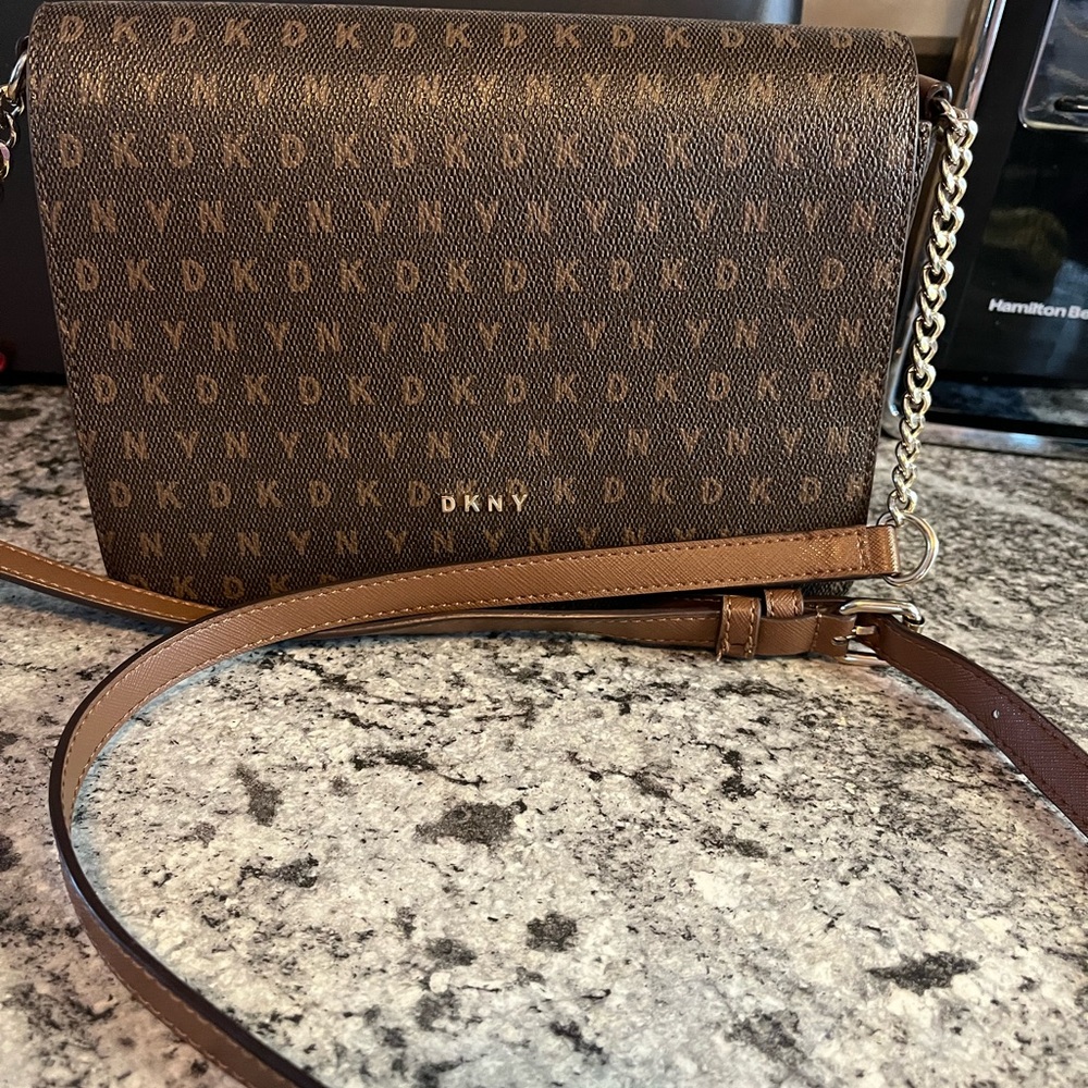 DKNY Signature Logo Cross Body Shoulder Bag - Brown - Brand New